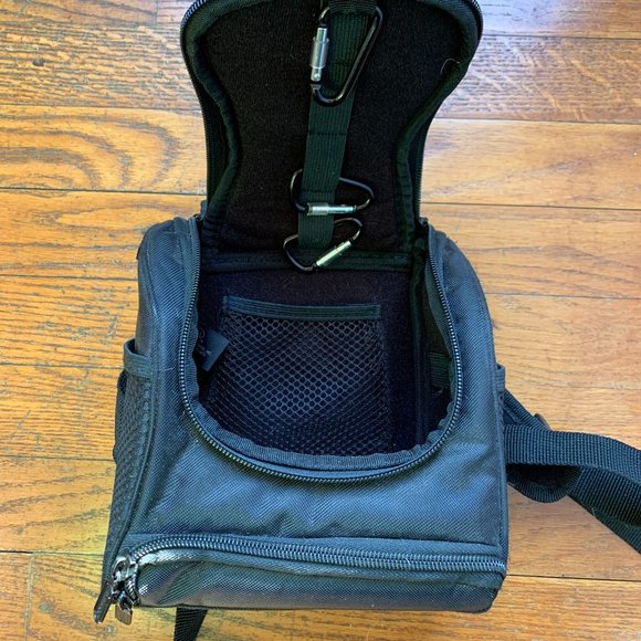 EUC-Nintendo mini backpack for games, system & acc - Picture 3 of 4